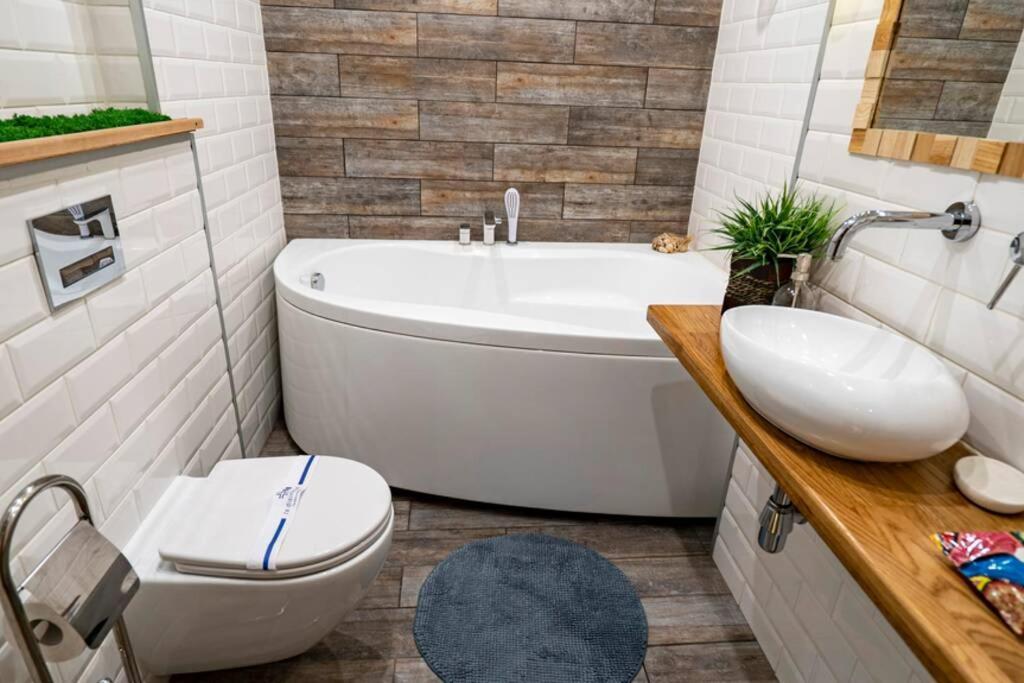 Loft Studio Near Smart Plaza Polytech, Center Kiev Ngoại thất bức ảnh