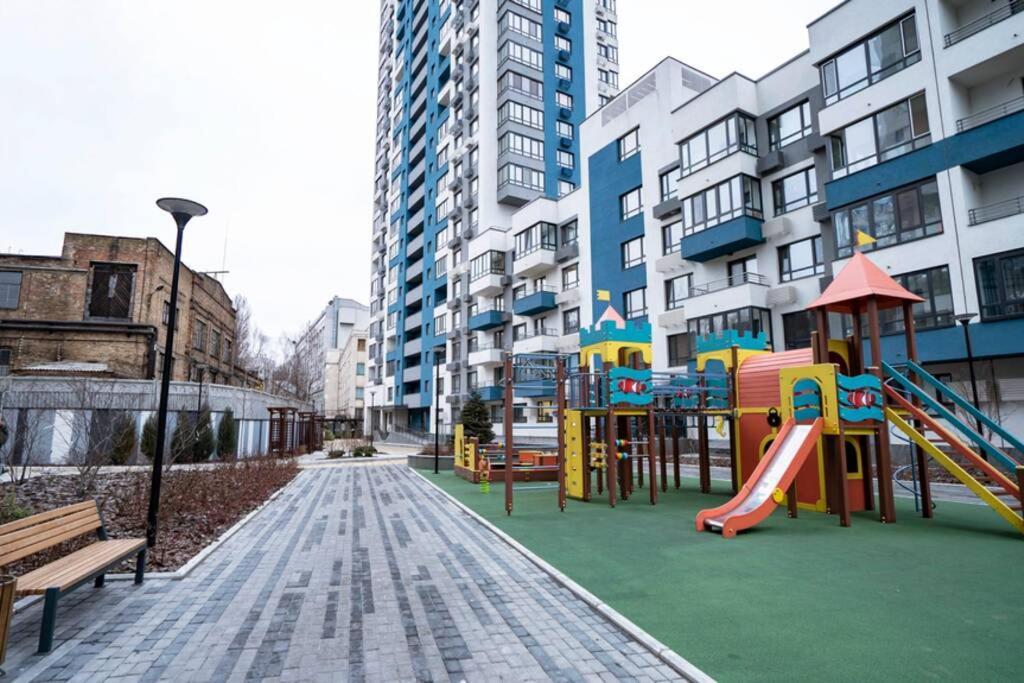 Loft Studio Near Smart Plaza Polytech, Center Kiev Ngoại thất bức ảnh