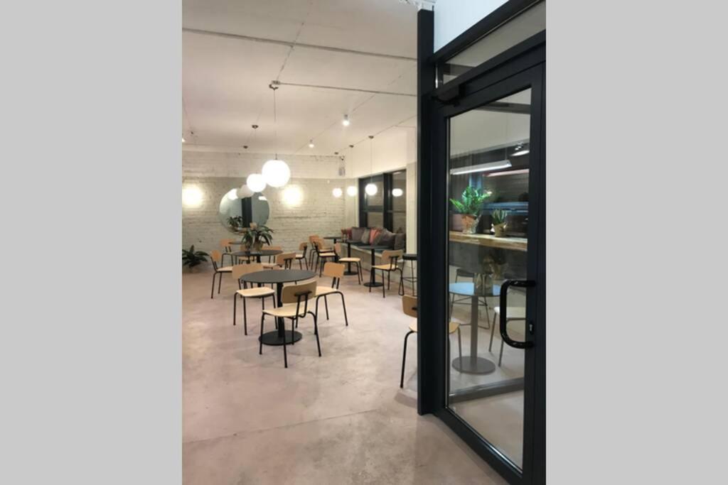 Loft Studio Near Smart Plaza Polytech, Center Kiev Ngoại thất bức ảnh